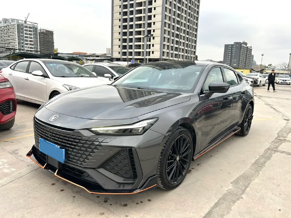 2022 ChangAn UNI-V 2.0T 233HP L4 8AT