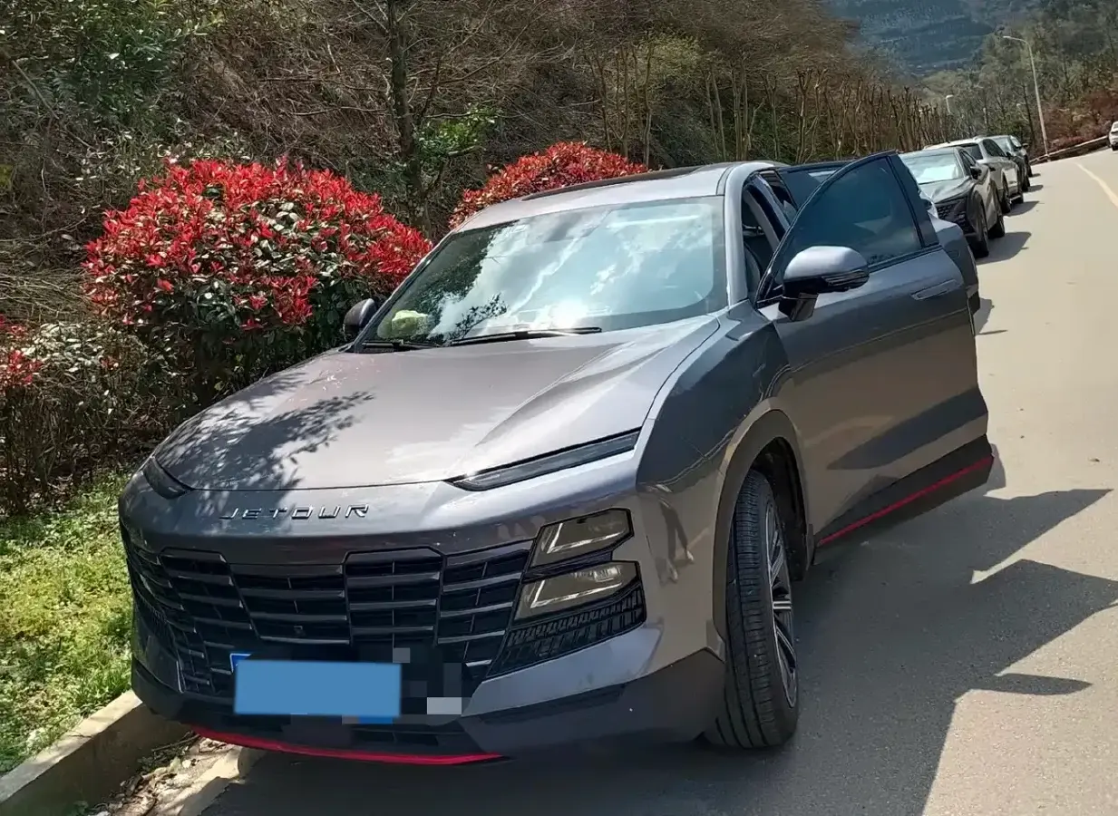 2022 Jetour DASHING 1.6T 197HP L4 7DCT