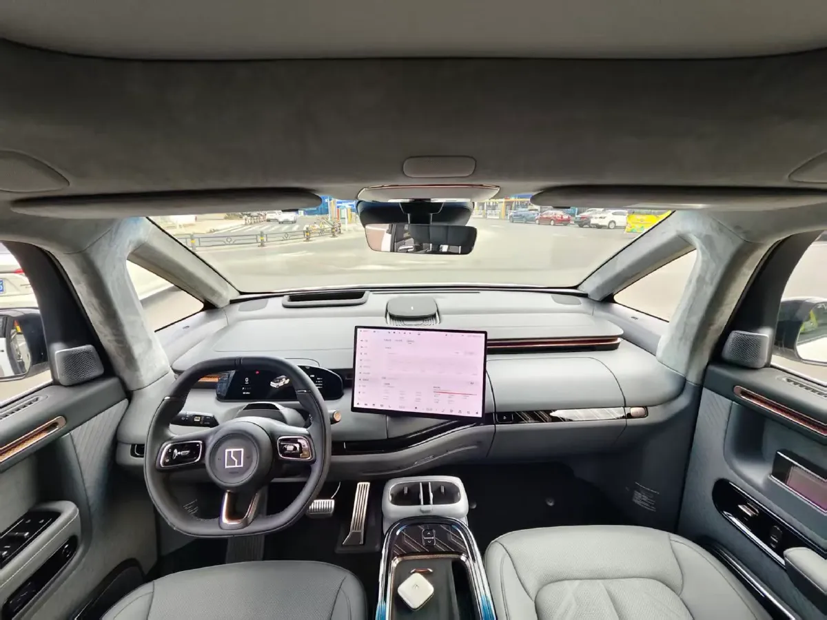 2025 Zeekr MIX BEV 76KWH,autocango,china used car exporter,china ev exporter,chinese used car exporter,chinese used ev exporter