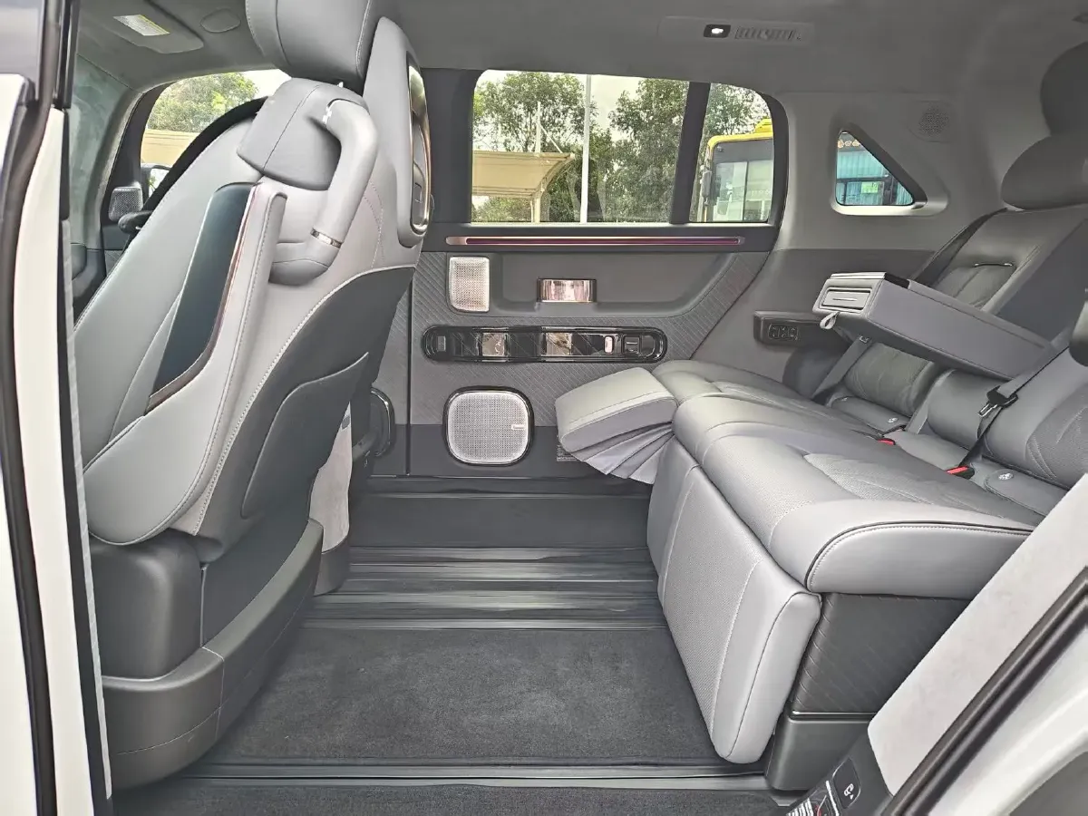 2025 Zeekr MIX BEV 76KWH,autocango,china used car exporter,china ev exporter,chinese used car exporter,chinese used ev exporter