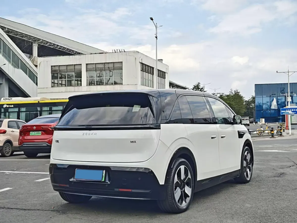 2025 Zeekr MIX BEV 76KWH,autocango,china used car exporter,china ev exporter,chinese used car exporter,chinese used ev exporter