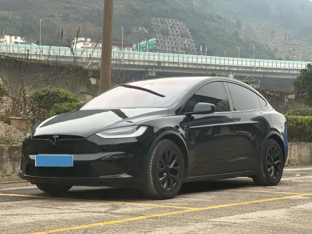 2023 Tesla Model X BEV 100KWH