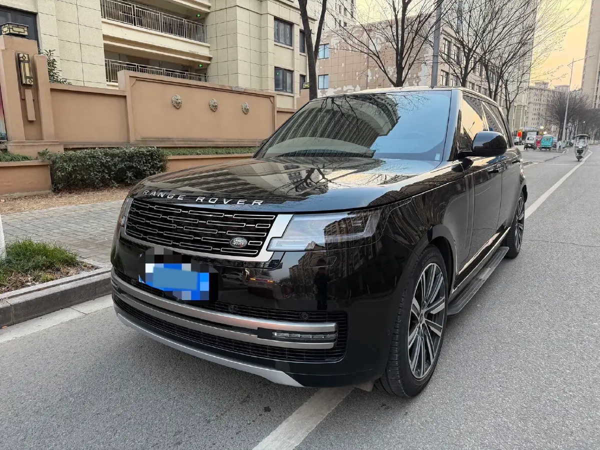 2025 Land Rover Range Rover 3.0T 400HP L6 8AT