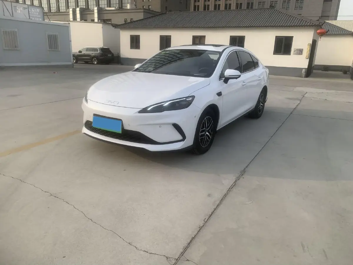 2025 BYD Seal05 DM-i 1.5L 101HP L4 E-CVT PHEV 7.68KWH