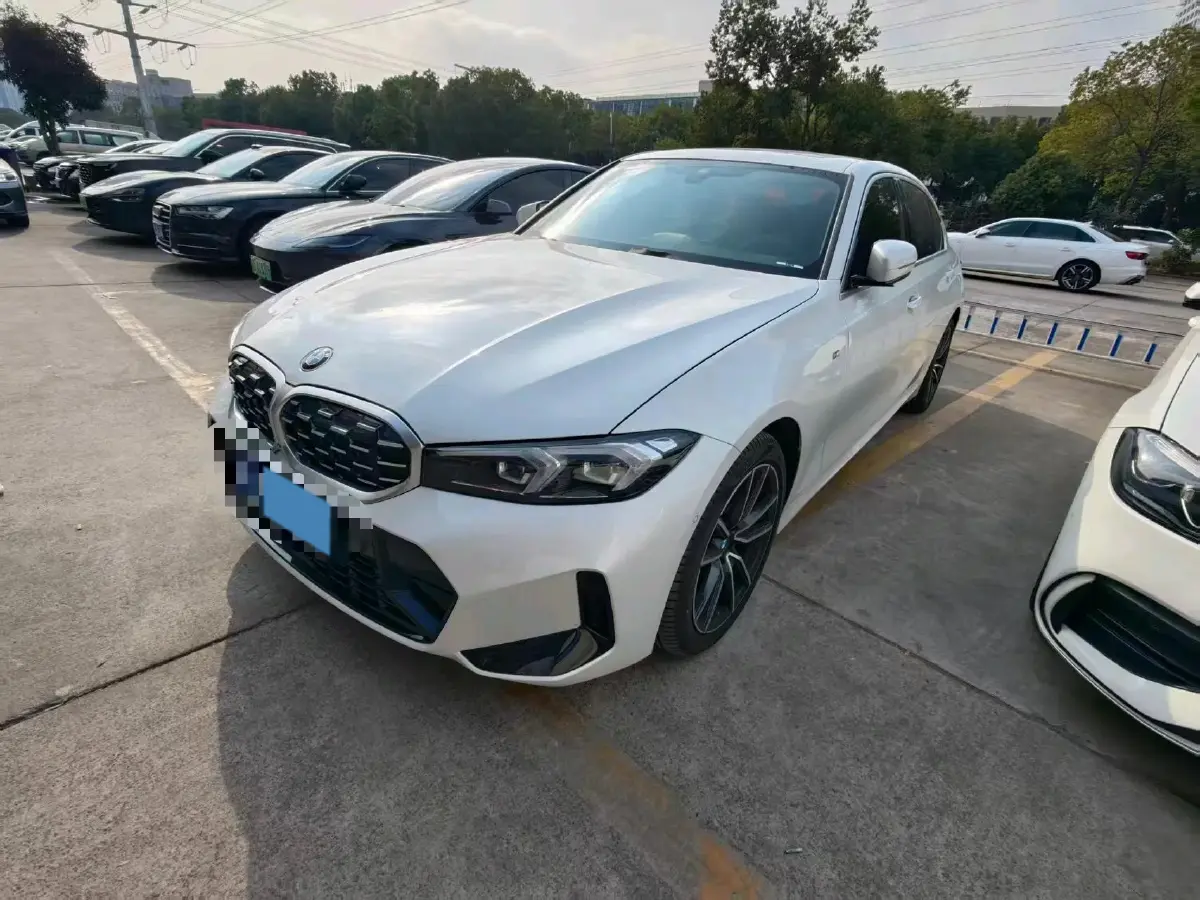 2025 BMW 3 Series 2.0T 184HP L4 8AT