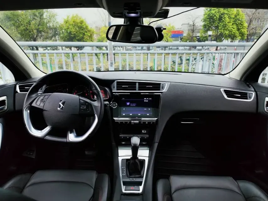 2018 DS 4S 1.6T 167HP L4 6AT,autocango,china used car exporter,china ev exporter,chinese used car exporter,chinese used ev exporter