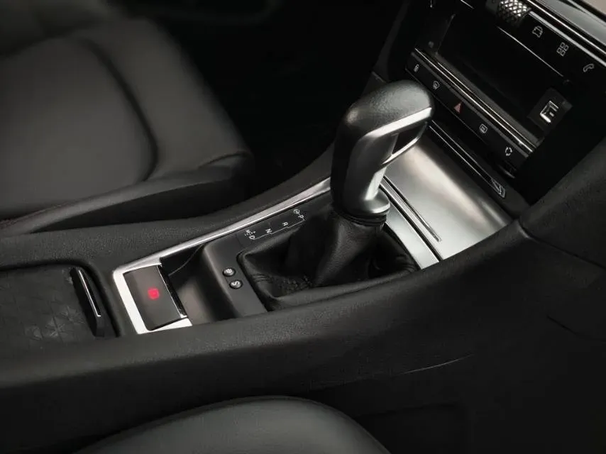 2018 DS 4S 1.6T 167HP L4 6AT,autocango,china used car exporter,china ev exporter,chinese used car exporter,chinese used ev exporter