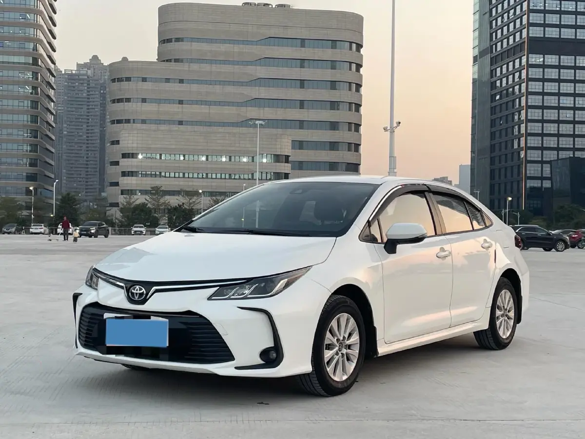 2021 Toyota Corolla 1.8L 98HP L4 E-CVT Hybrid