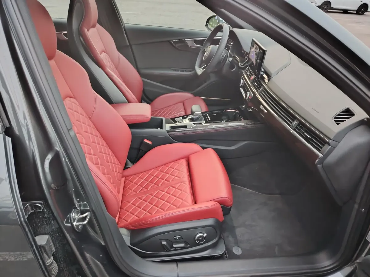 2024 Audi S4 3.0T 354HP V6 8AT,autocango,china used car exporter,china ev exporter,chinese used car exporter,chinese used ev exporter