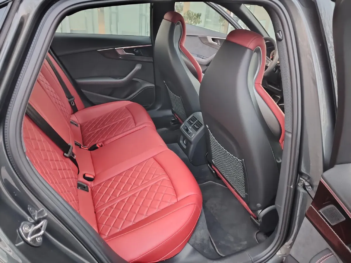 2024 Audi S4 3.0T 354HP V6 8AT,autocango,china used car exporter,china ev exporter,chinese used car exporter,chinese used ev exporter