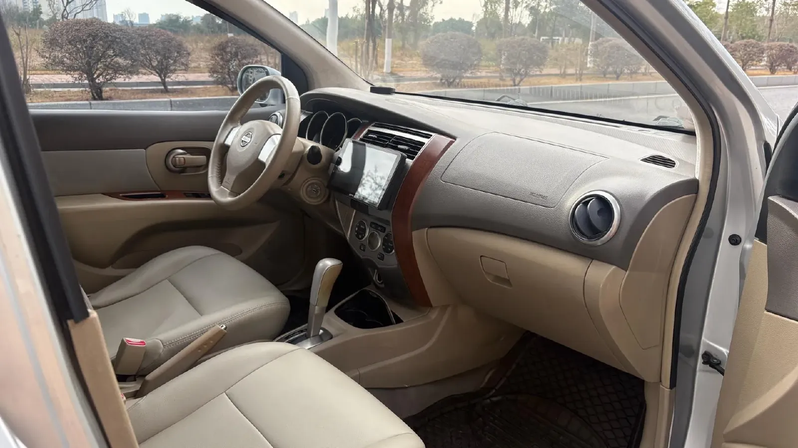 2007 Kia Carens 2.0L 144HP L4 4AT,autocango,china used car exporter,china ev exporter,chinese used car exporter,chinese used ev exporter