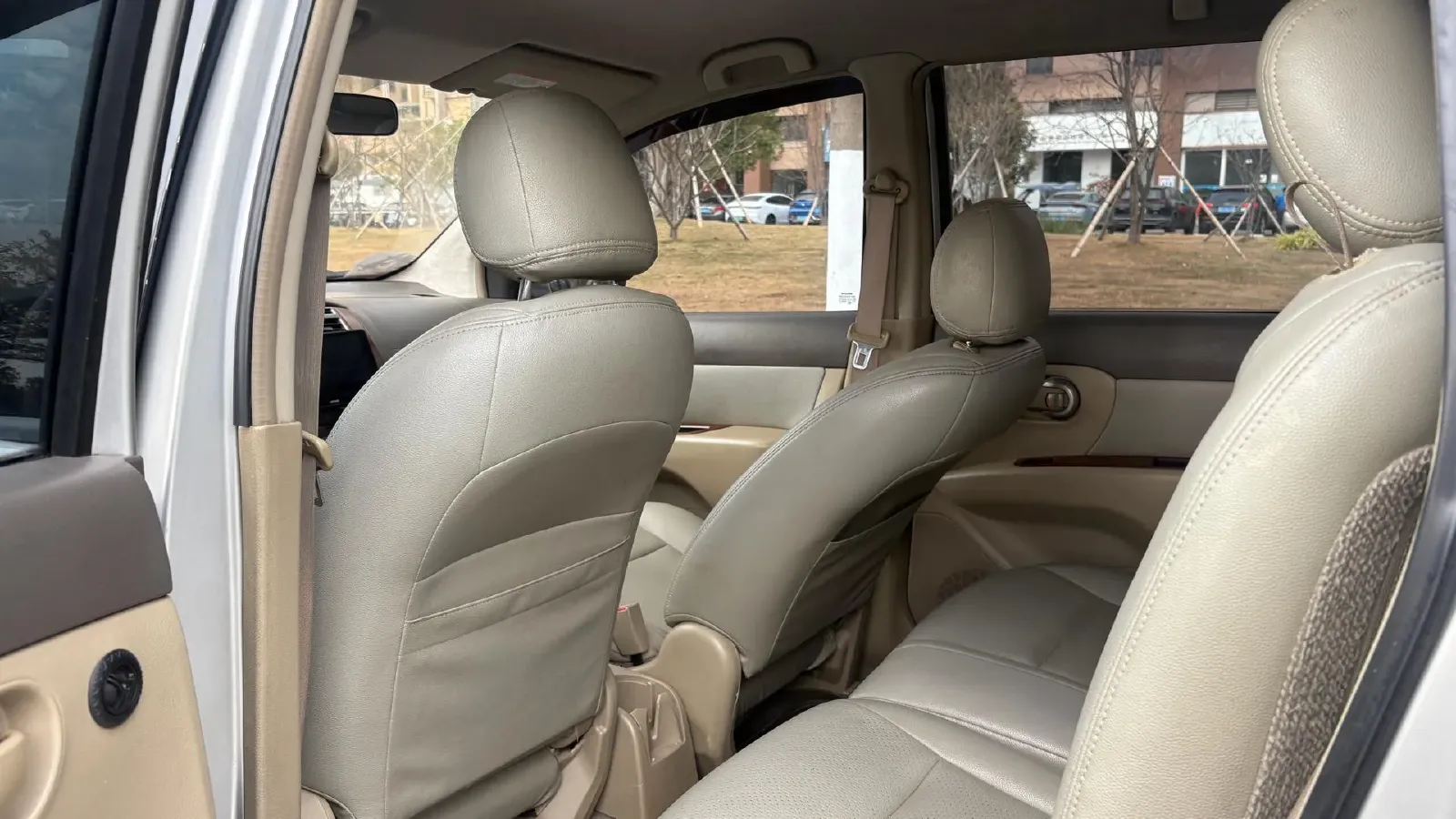 2007 Kia Carens 2.0L 144HP L4 4AT,autocango,china used car exporter,china ev exporter,chinese used car exporter,chinese used ev exporter