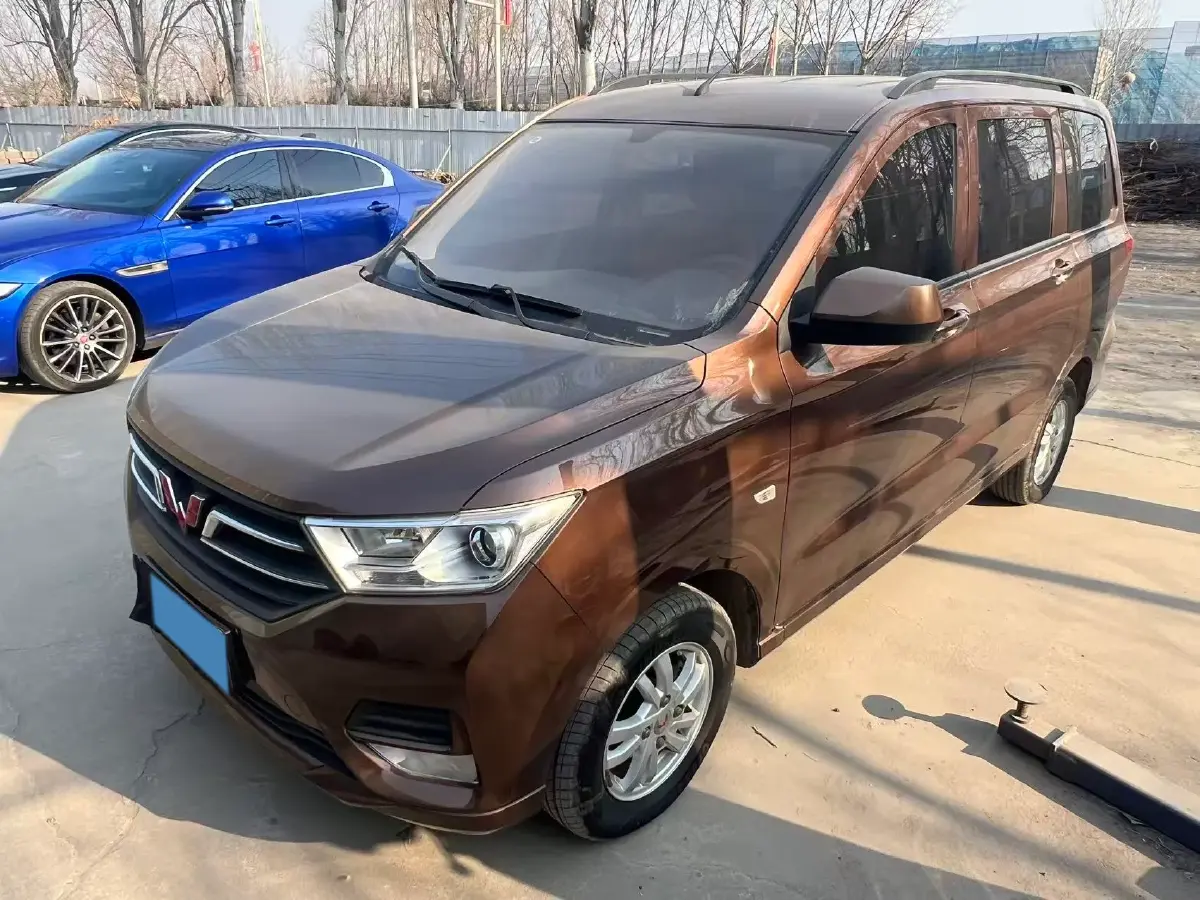 2021 WuLing HongGuang V 1.5L 99HP L4 6MT