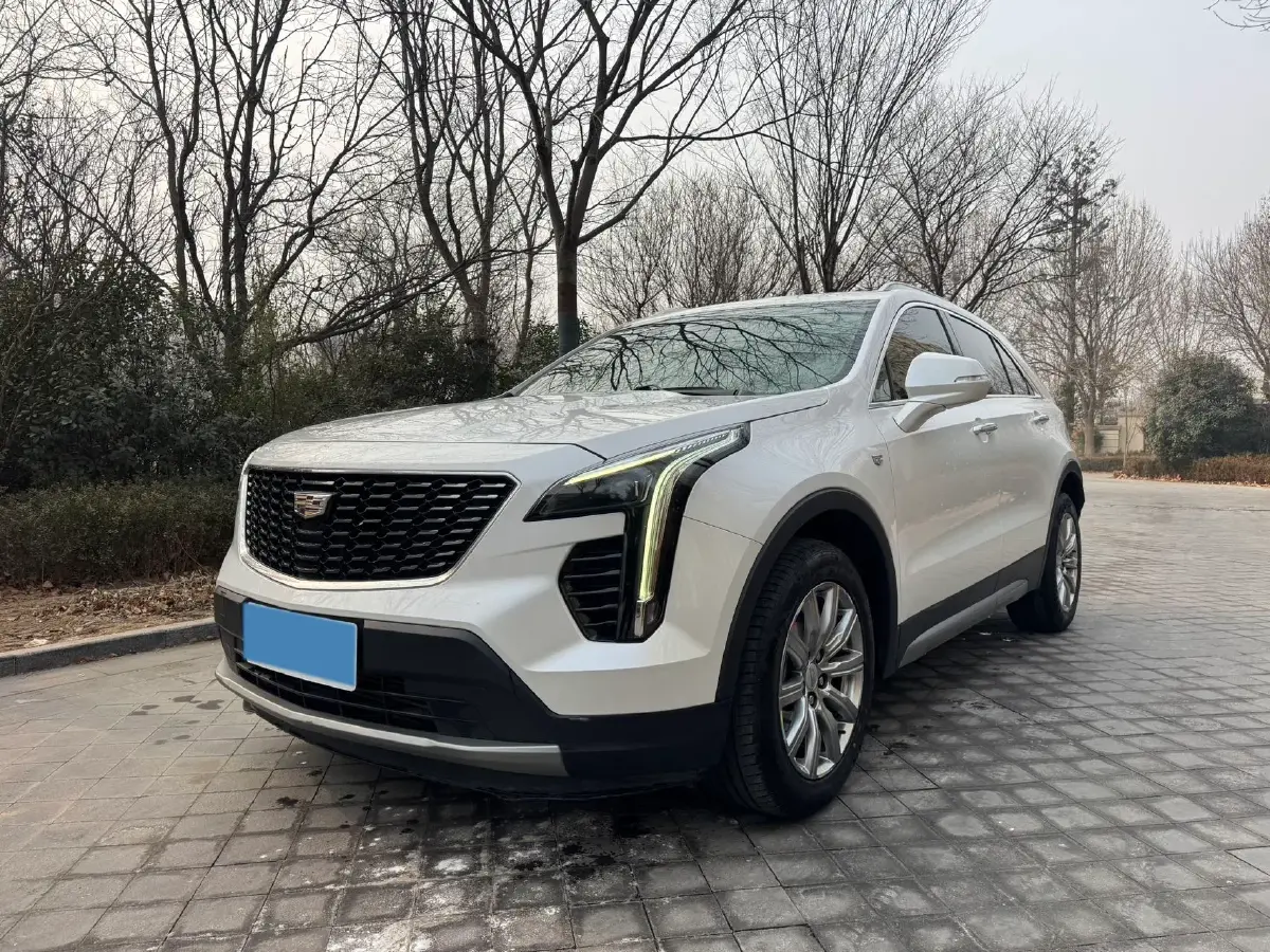 2020 Cadillac XT4 2.0T 241HP L4 9AT