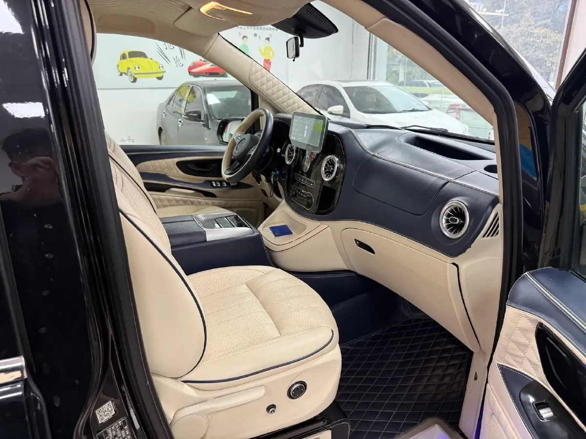 2020 Mercedes-Benz Vito 2.0T 211HP L4 9AT,autocango,china used car exporter,china ev exporter,chinese used car exporter,chinese used ev exporter