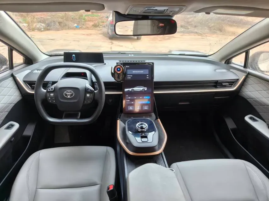 2024 Toyota bZ3 BEV 49.92KWH,autocango,china used car exporter,china ev exporter,chinese used car exporter,chinese used ev exporter