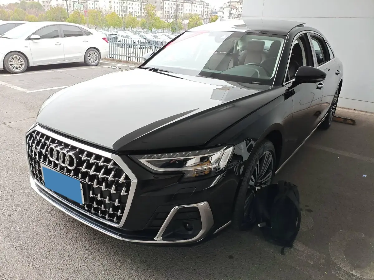 2024 Audi A8 3.0T 286HP V6 8AT