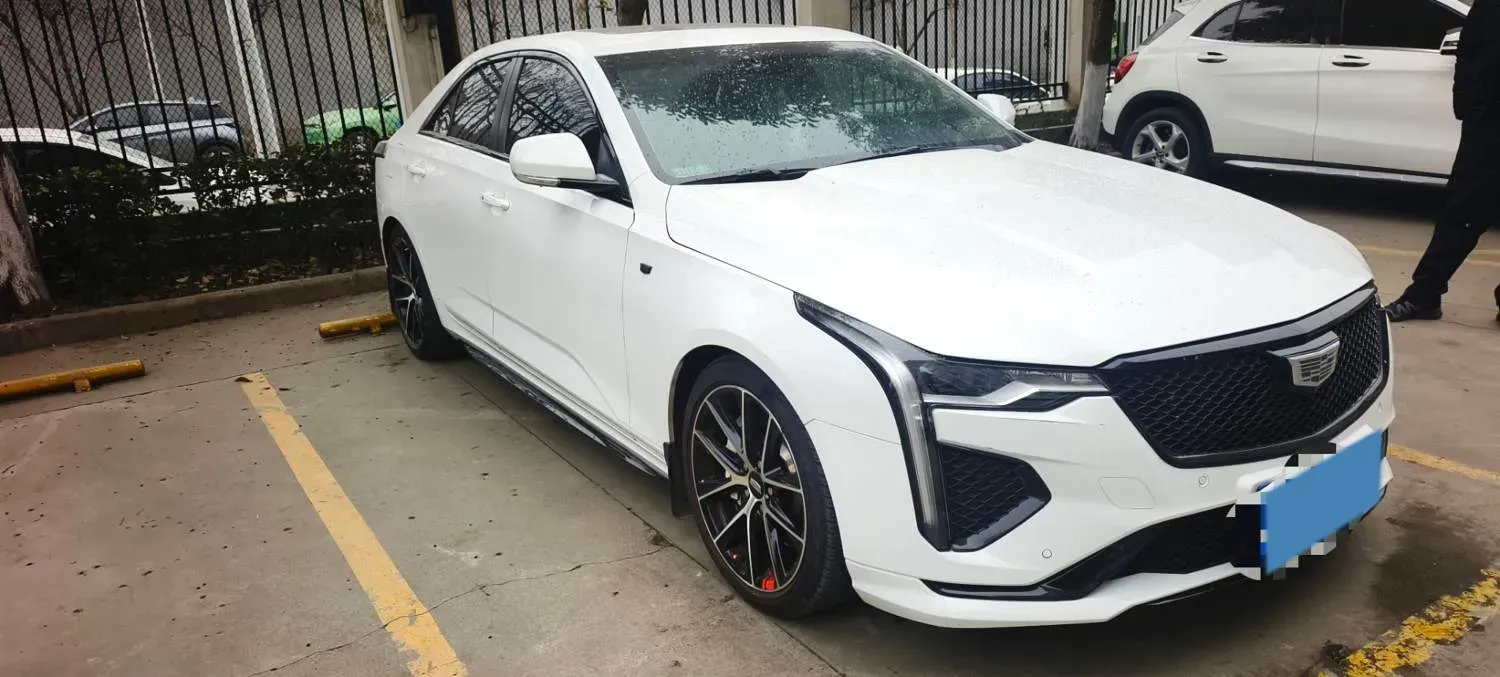 2022 Cadillac CT4 2.0T 237HP L4 8AT,autocango,china used car exporter,china ev exporter,chinese used car exporter,chinese used ev exporter