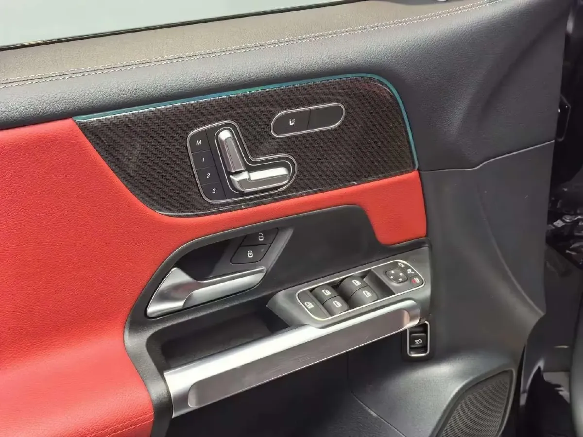 2021 Mercedes-Benz GLB AMG 2.0T 306HP L4 8DCT,autocango,china used car exporter,china ev exporter,chinese used car exporter,chinese used ev exporter