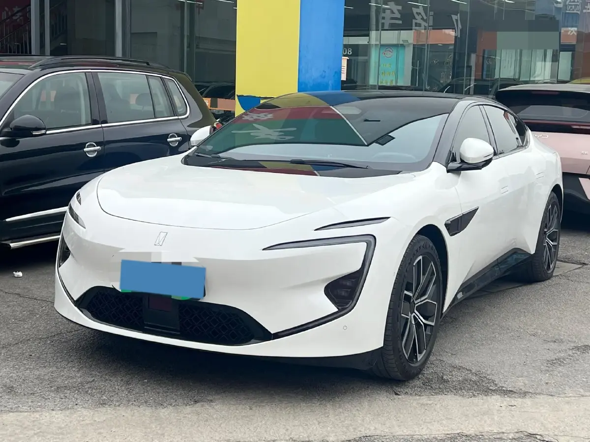 2025 Avatr 12 1.5T 156HP L4 REEV 39.05KWH