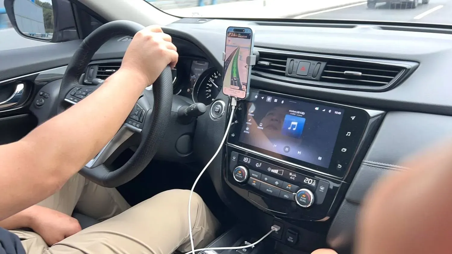 2021 Nissan X-Trail 2.0L 151HP L4 CVT,autocango,china used car exporter,china ev exporter,chinese used car exporter,chinese used ev exporter