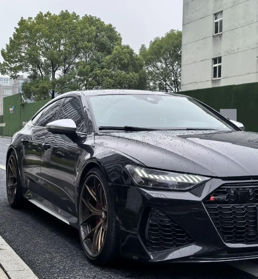 2021 Audi RS 7 4.0T 600HP V8 8AT,autocango,china used car exporter,china ev exporter,chinese used car exporter,chinese used ev exporter