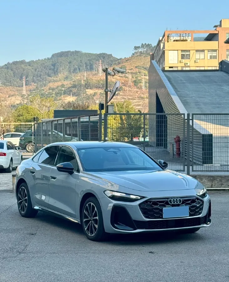 2026 Audi A5L 2.0T 204HP L4 7DCT,autocango,china used car exporter,china ev exporter,chinese used car exporter,chinese used ev exporter