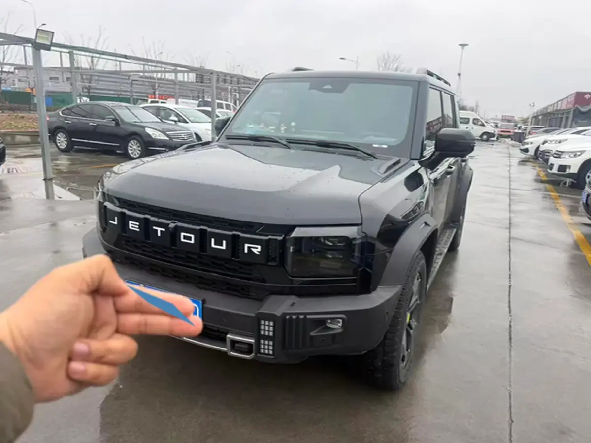 2023 Jetour Traveller 2.0T 254HP L4 7DCT