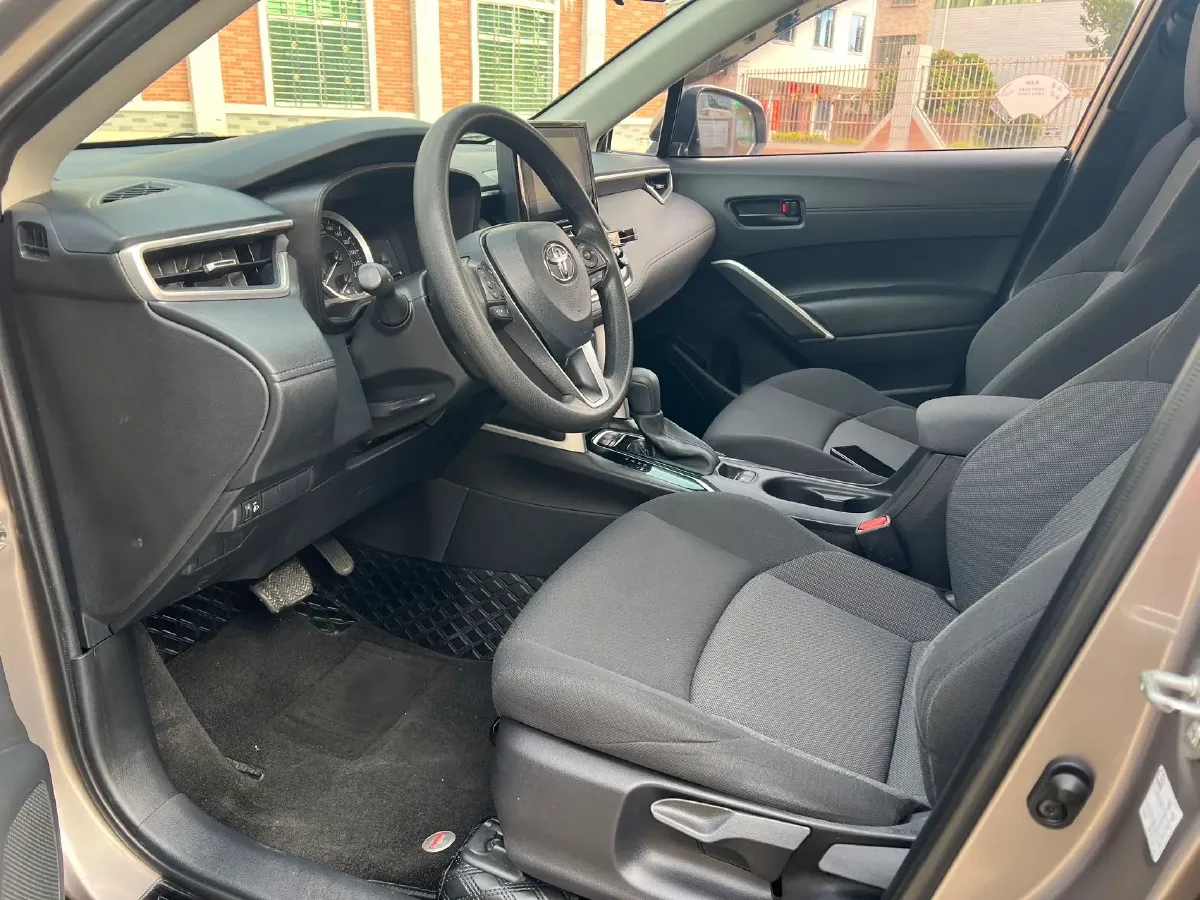 2023 Toyota Frontlander 2.0L 171HP L4 CVT,autocango,china used car exporter,china ev exporter,chinese used car exporter,chinese used ev exporter