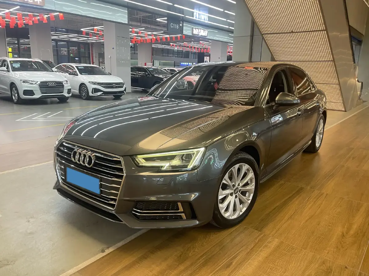 2019 Audi A4L 2.0T 190HP L4 7DCT