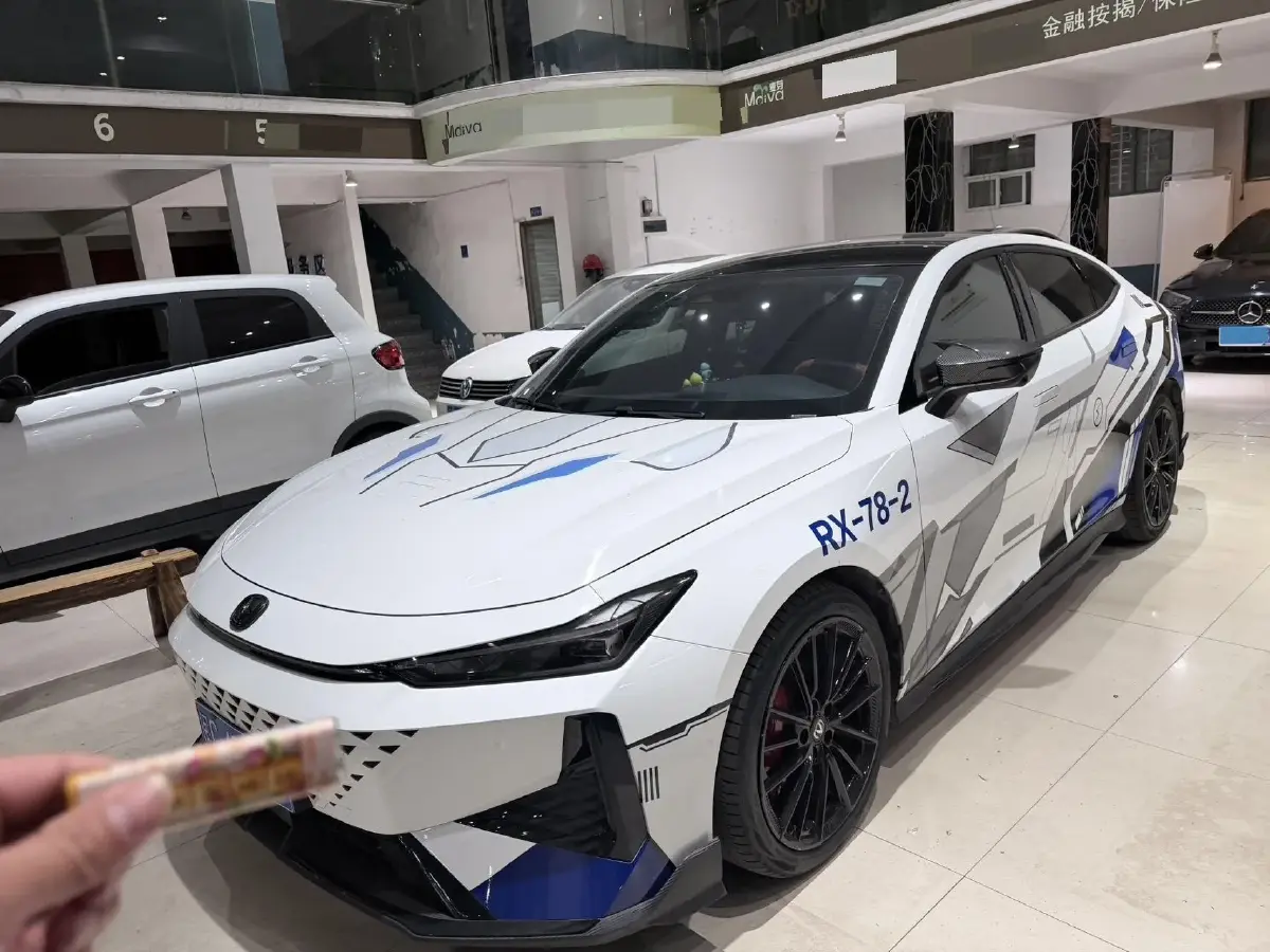 2025 ChangAn UNI-V 1.5T 192HP L4 7DCT