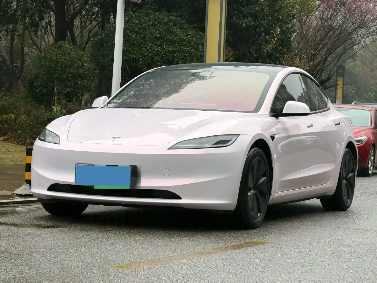 2025 Tesla Model 3 BEV 62.5KWH