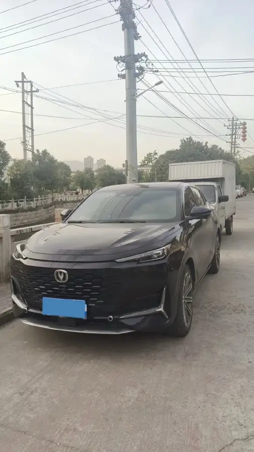 2021 ChangAn UNI-K 2.0T 233HP L4 8AT