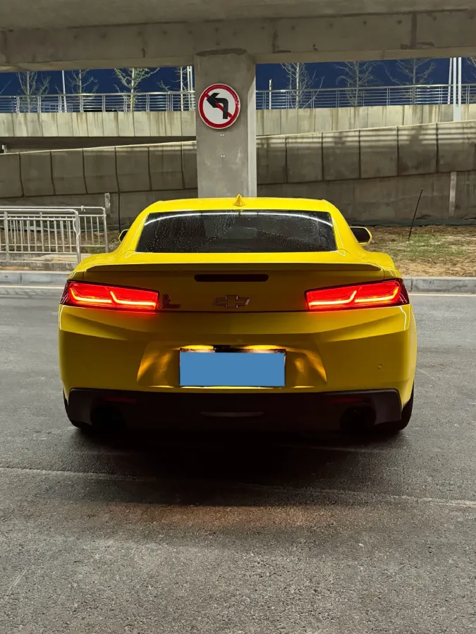 2017 Chevrolet Camaro 2.0T 275HP L4 8AT,autocango,china used car exporter,china ev exporter,chinese used car exporter,chinese used ev exporter