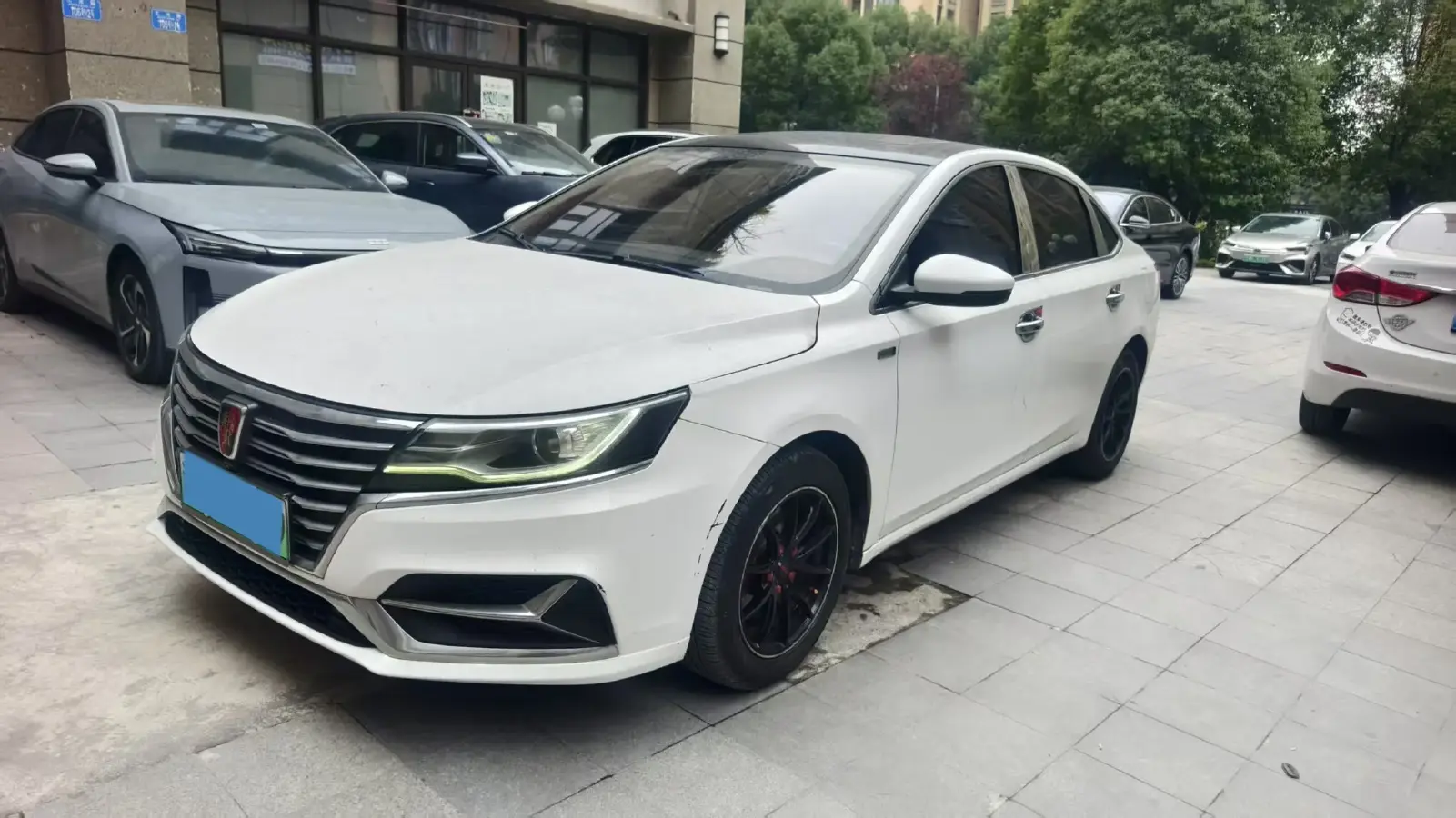 2017 Roewe i6 1.0T 125HP L3 2AT PHEV