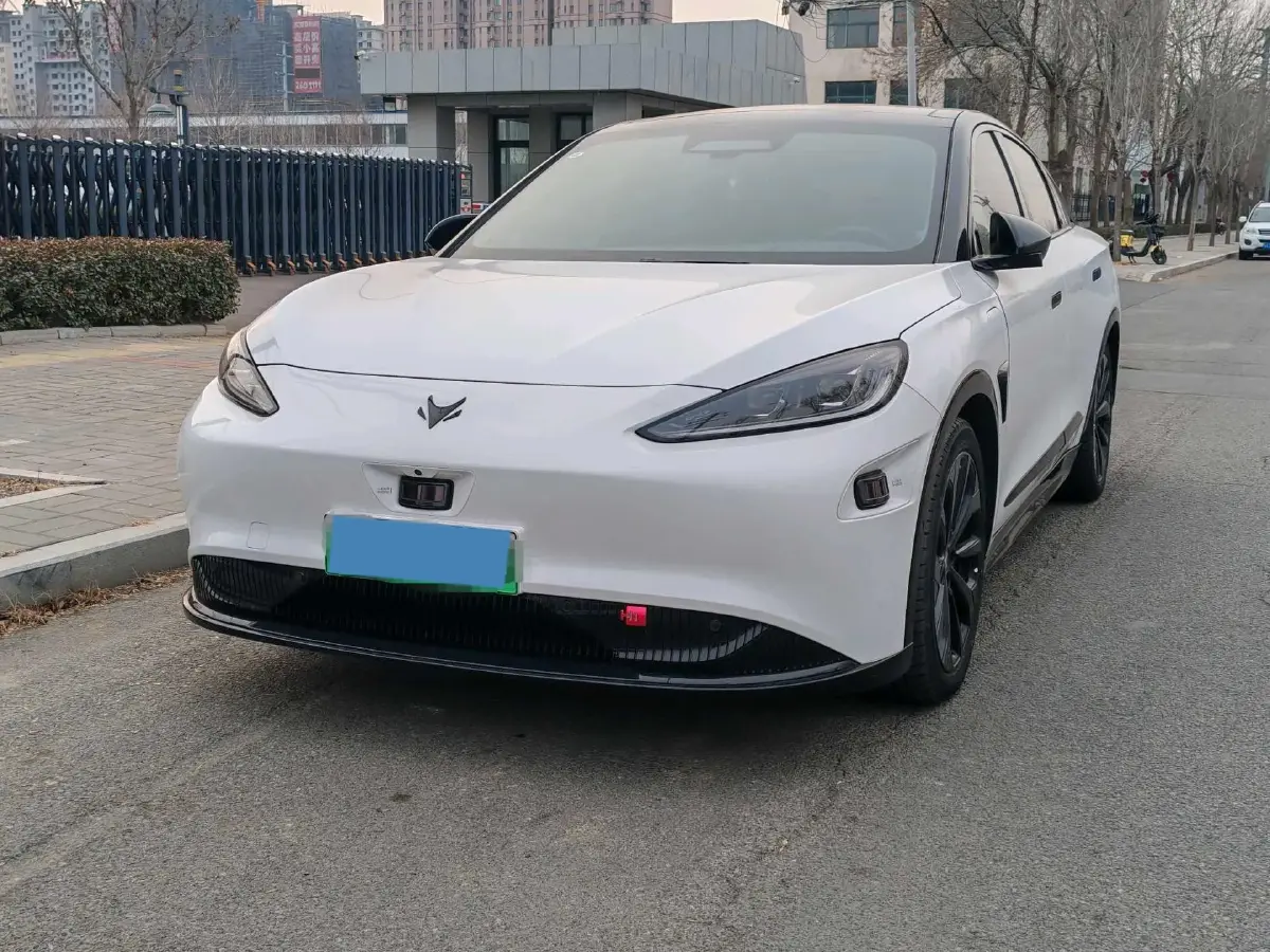 2022 ARCFOX αS BEV 74.5KWH