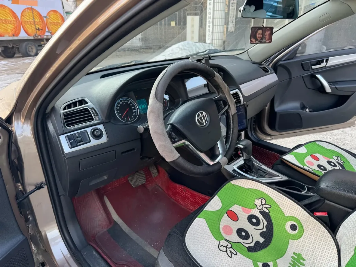 2017 Brilliance Auto H530 1.6L 118HP L4 5AT,autocango,china used car exporter,china ev exporter,chinese used car exporter,chinese used ev exporter