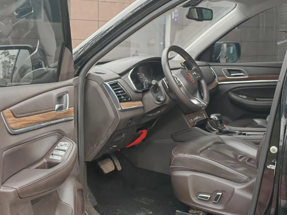 2019 Roewe RX8 2.0T 222HP L4 6AT,autocango,china used car exporter,china ev exporter,chinese used car exporter,chinese used ev exporter