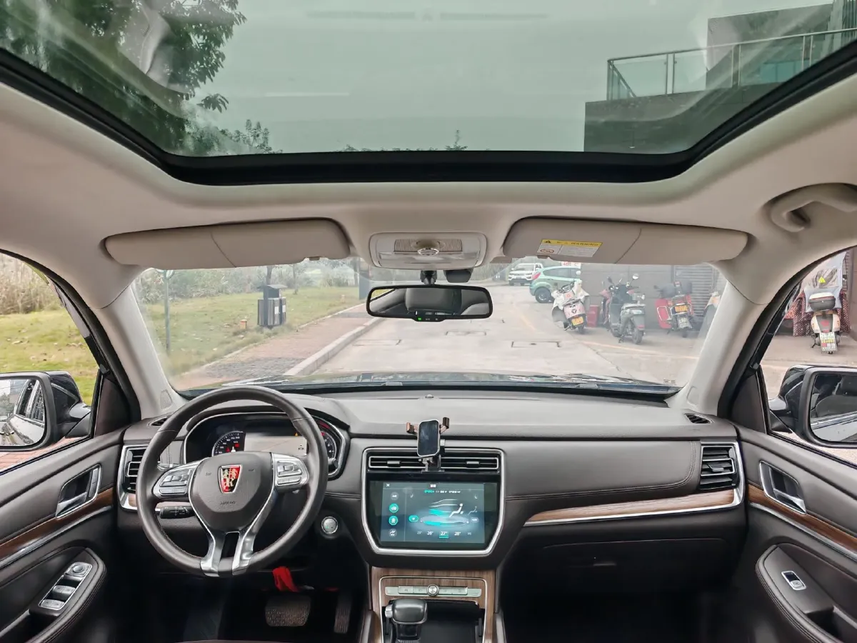 2019 Roewe RX8 2.0T 222HP L4 6AT,autocango,china used car exporter,china ev exporter,chinese used car exporter,chinese used ev exporter