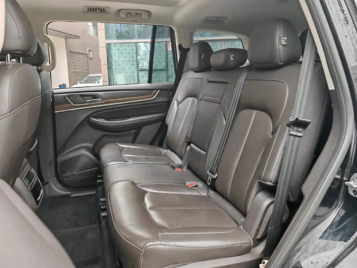 2019 Roewe RX8 2.0T 222HP L4 6AT,autocango,china used car exporter,china ev exporter,chinese used car exporter,chinese used ev exporter