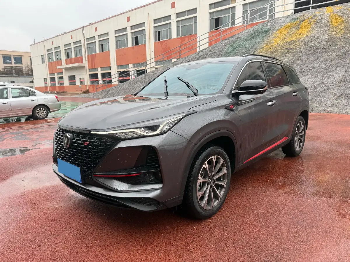 2021 ChangAn CS75 Plus 2.0T 233HP L4 8AT
