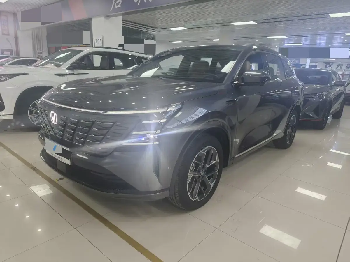 2025 ChangAn CS75 Plus 2.0T 233HP L4 8AT