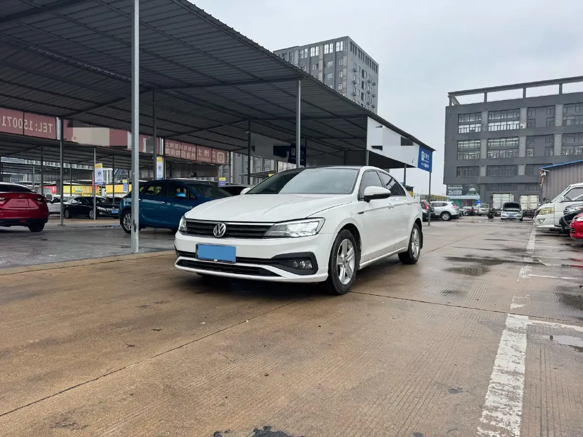 2019 Volkswagen T-Cross 1.4T 150HP L4 7DCT