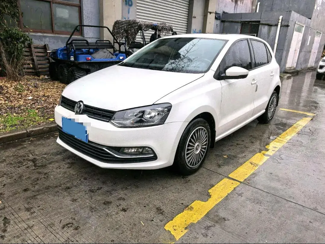 2016 Volkswagen Polo 1.6L 110HP L4 6AT