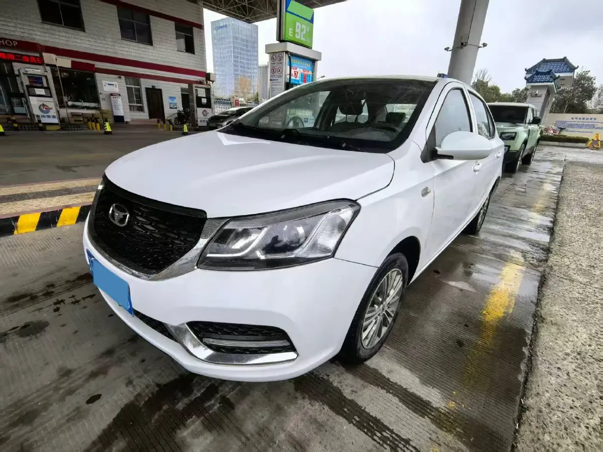 2018 KaiYi E3 1.5L 109HP L4 4AT