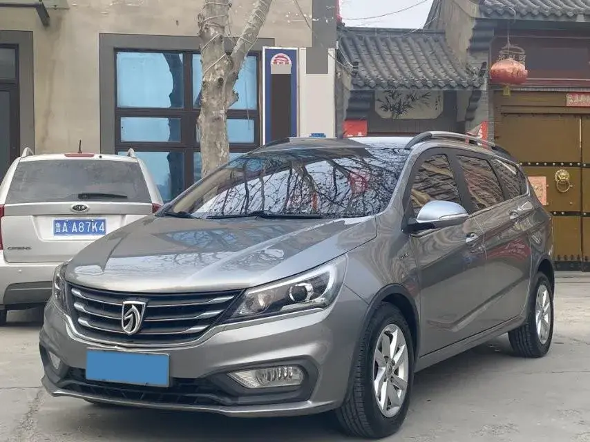 2017 BaoJun 310W 1.5L 112HP L4 6MT
