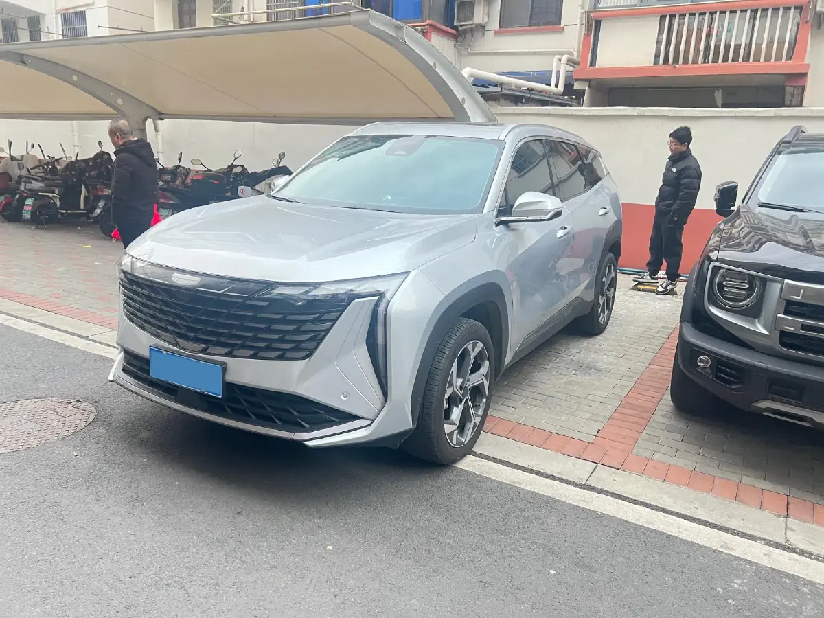 2024 Geely StarRay 1.5T 181HP L4 7DCT