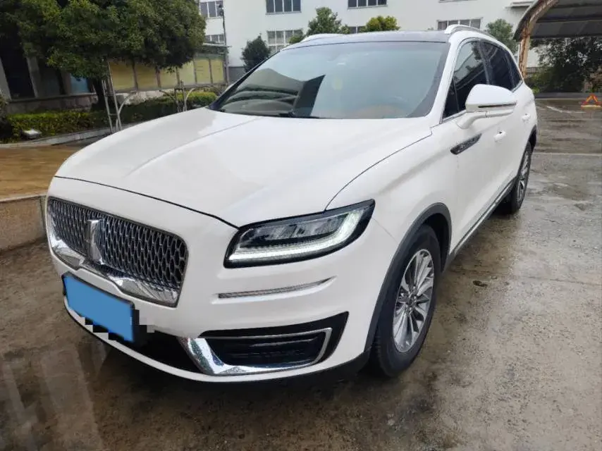 2019 Lincoln Nautilus 2.0T 224HP L4 8AT