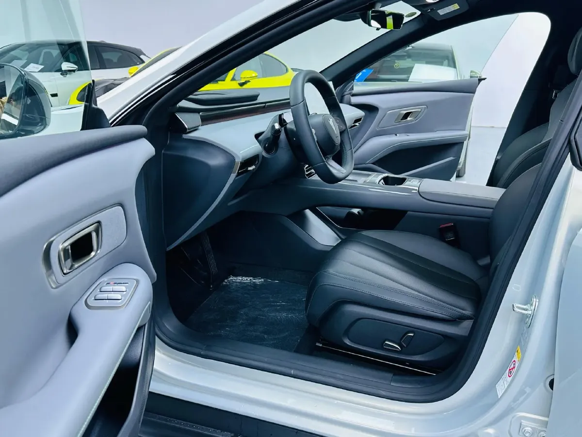 2026 Deepal L06 BEV,autocango,china used car exporter,china ev exporter,chinese used car exporter,chinese used ev exporter