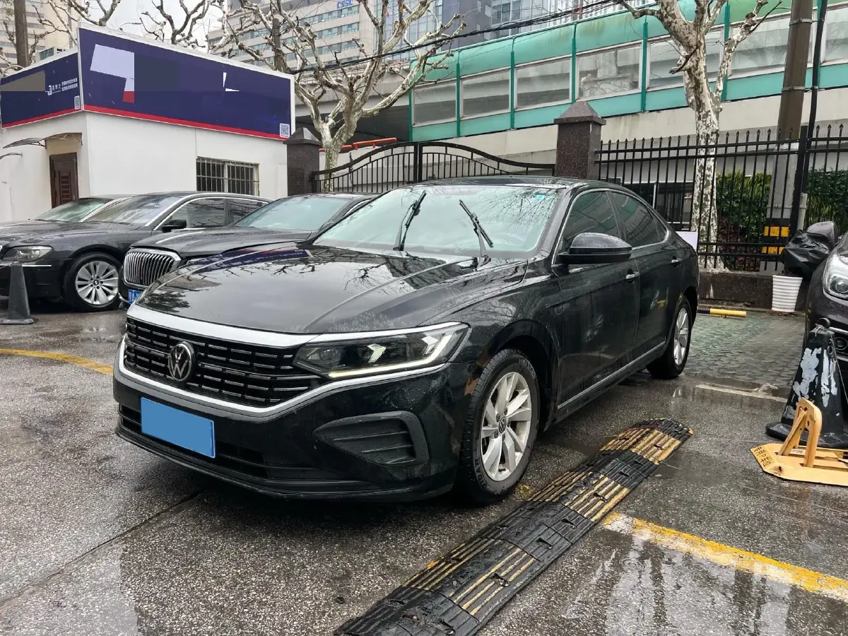 2023 Volkswagen Passat 1.4T 150HP L4 7DCT